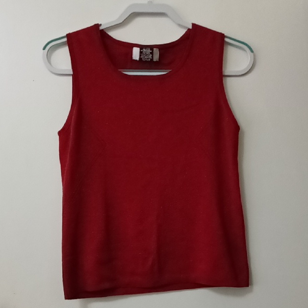 Classic VERSAILLES Sleeveless Red Knit Shimmer Tank Top & Matching Sweater Set